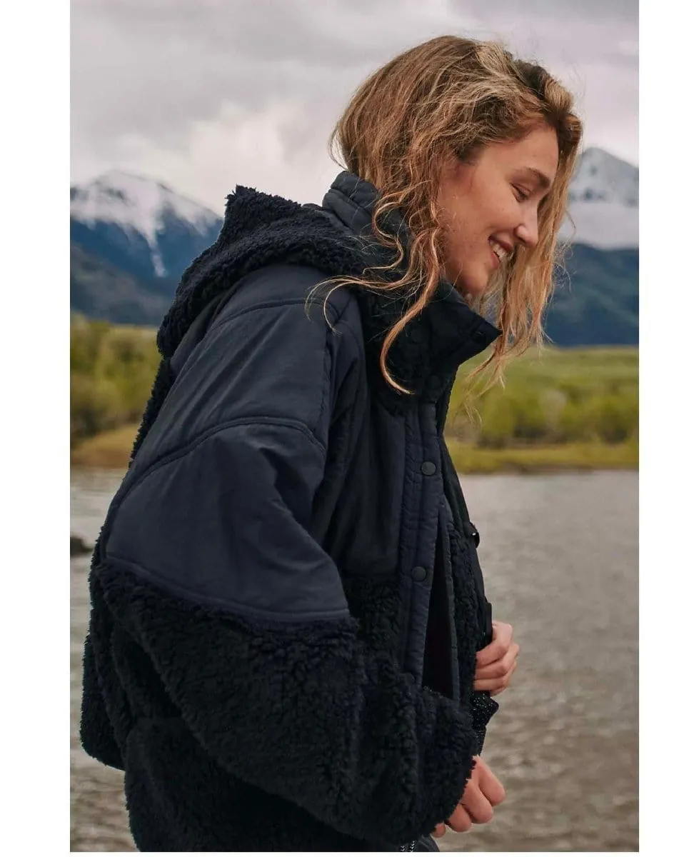 Adventure Awaits Fleece Black