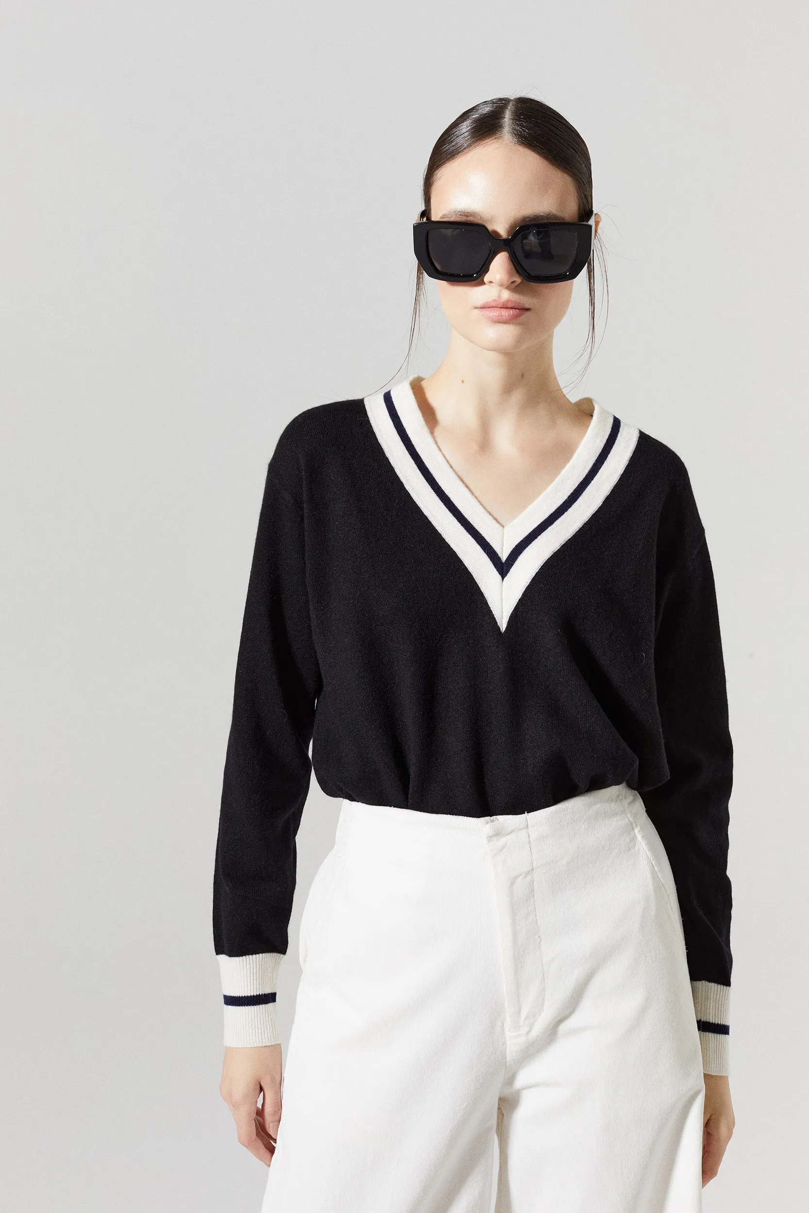 Preppy Cashmere Sweater - Black