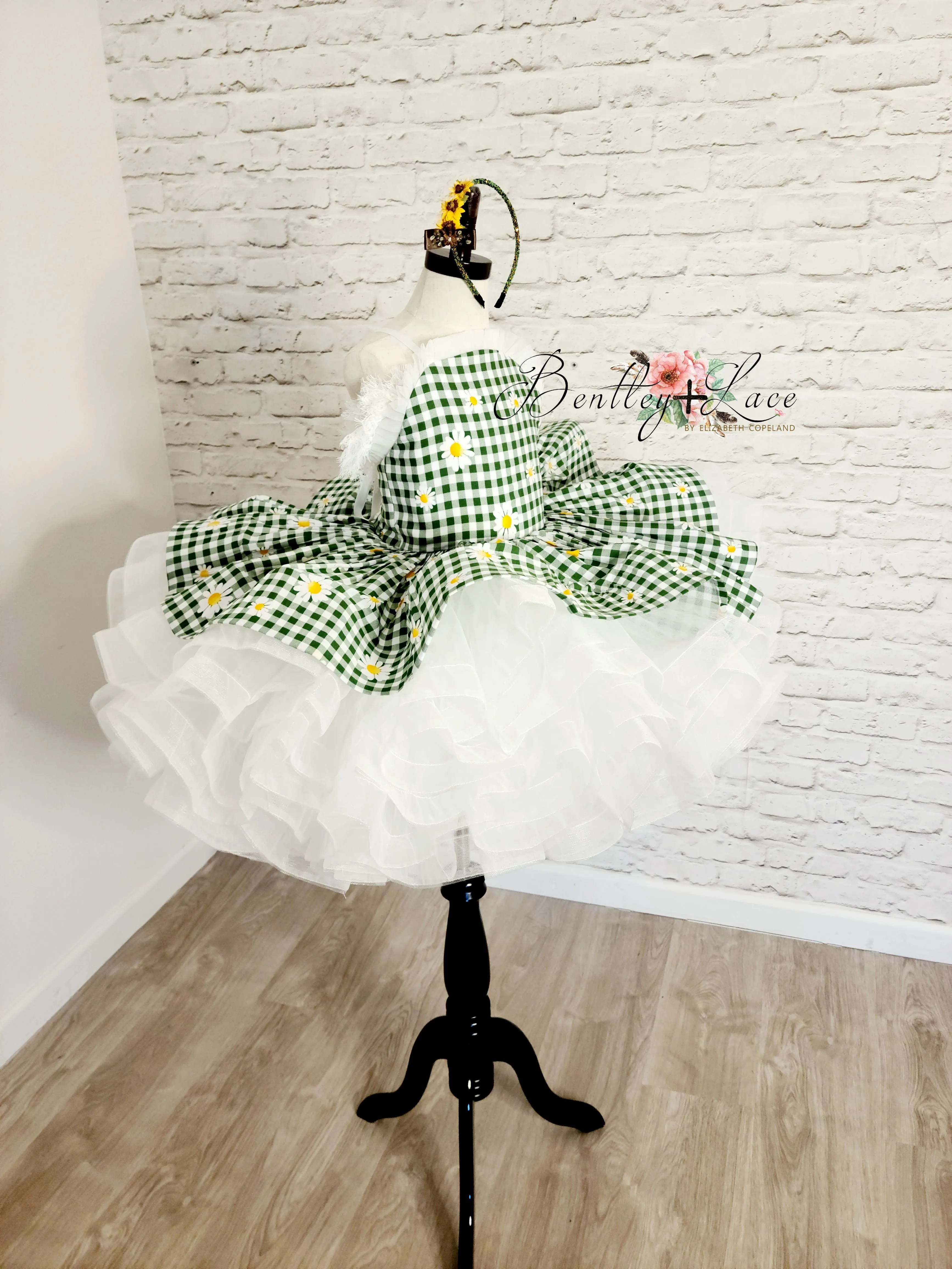 "Blooming Spring in Green "- Petal Length off shoulder (6 Year-Petite 7 Year)