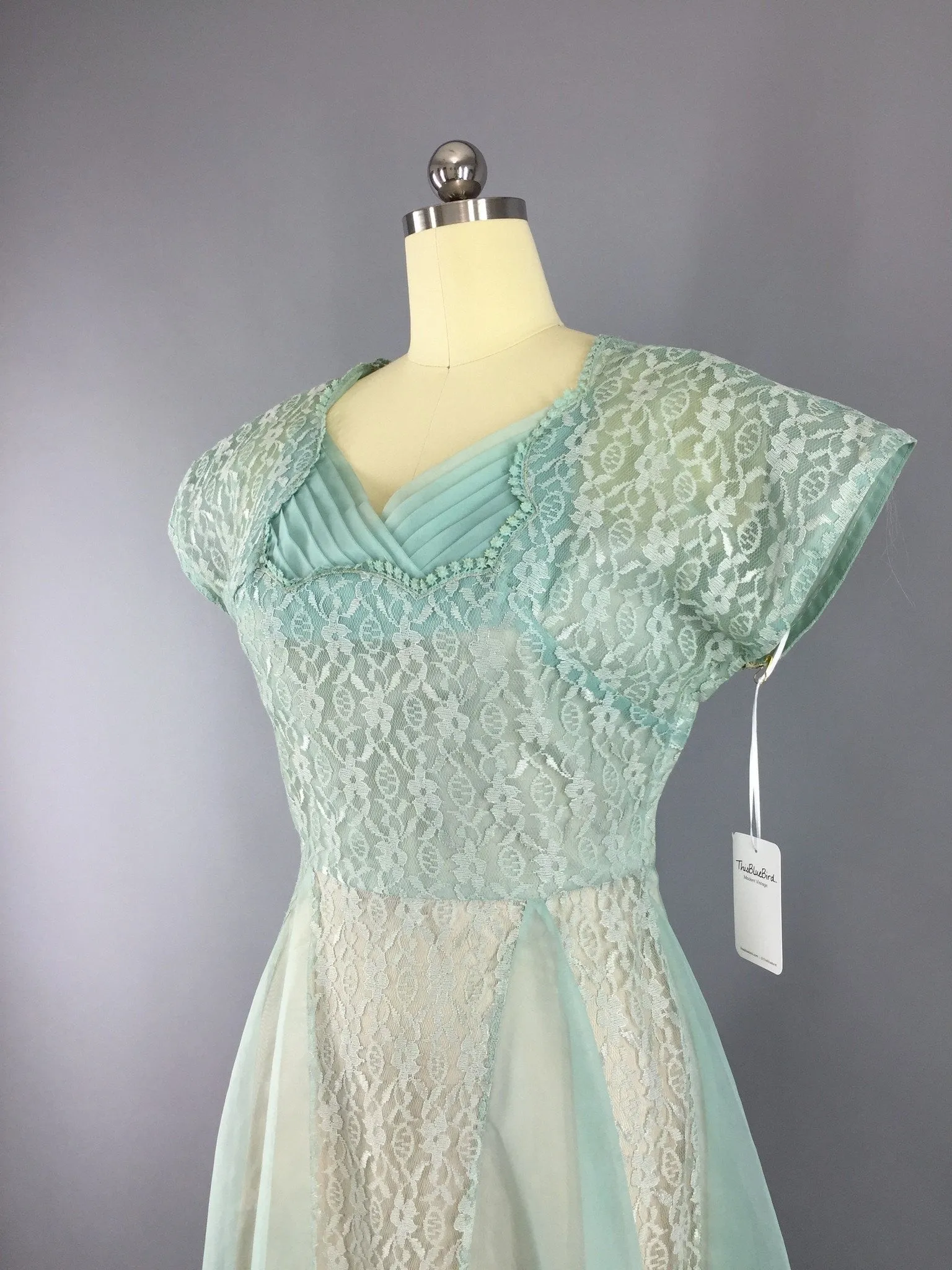 Vintage 1950s Sea Foam Green Chiffon Lace Dress