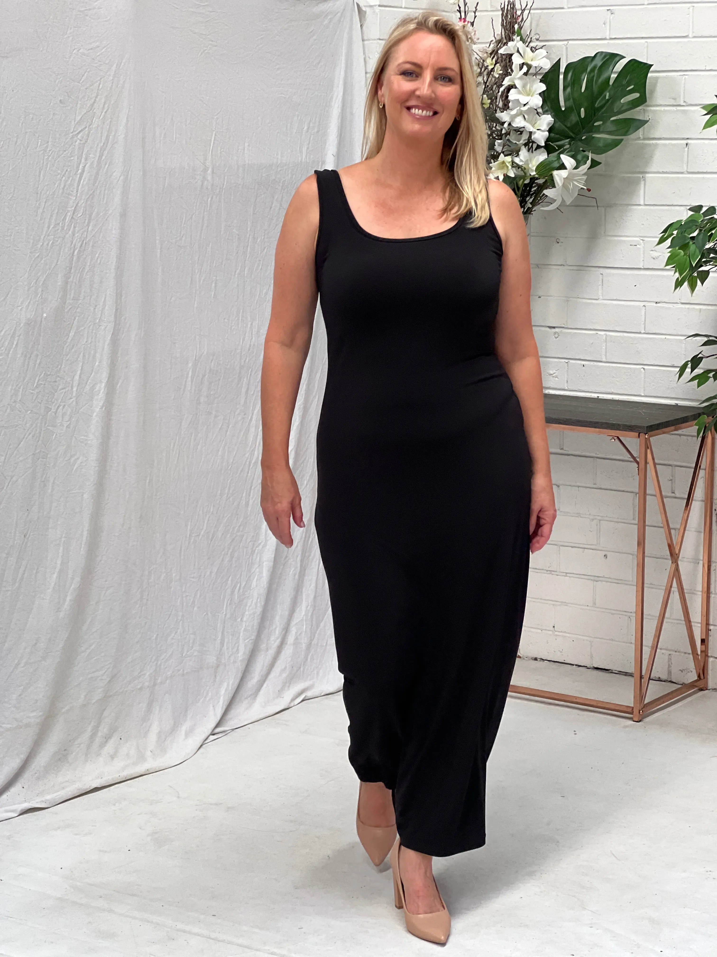 Voss Black Stretchy Jersey Dress